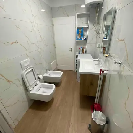 Beautiful Apartamento Tirana
